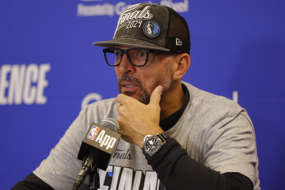 九游娱乐-科维托娃遭遇十二连败，独行侠教练面临压力！的简单介绍